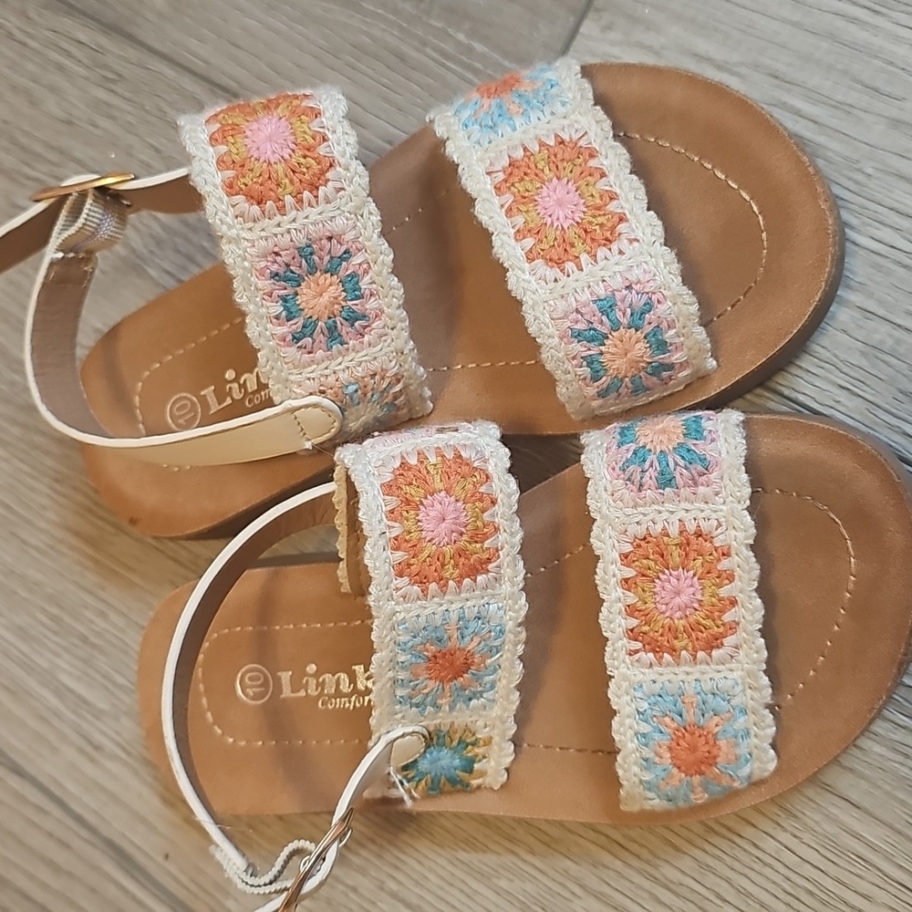 7 Pairs Kids Summer Sandals - Yellow, Tan, Pink Styles. Reef Waterproof Sandals - Picture 4 of 14